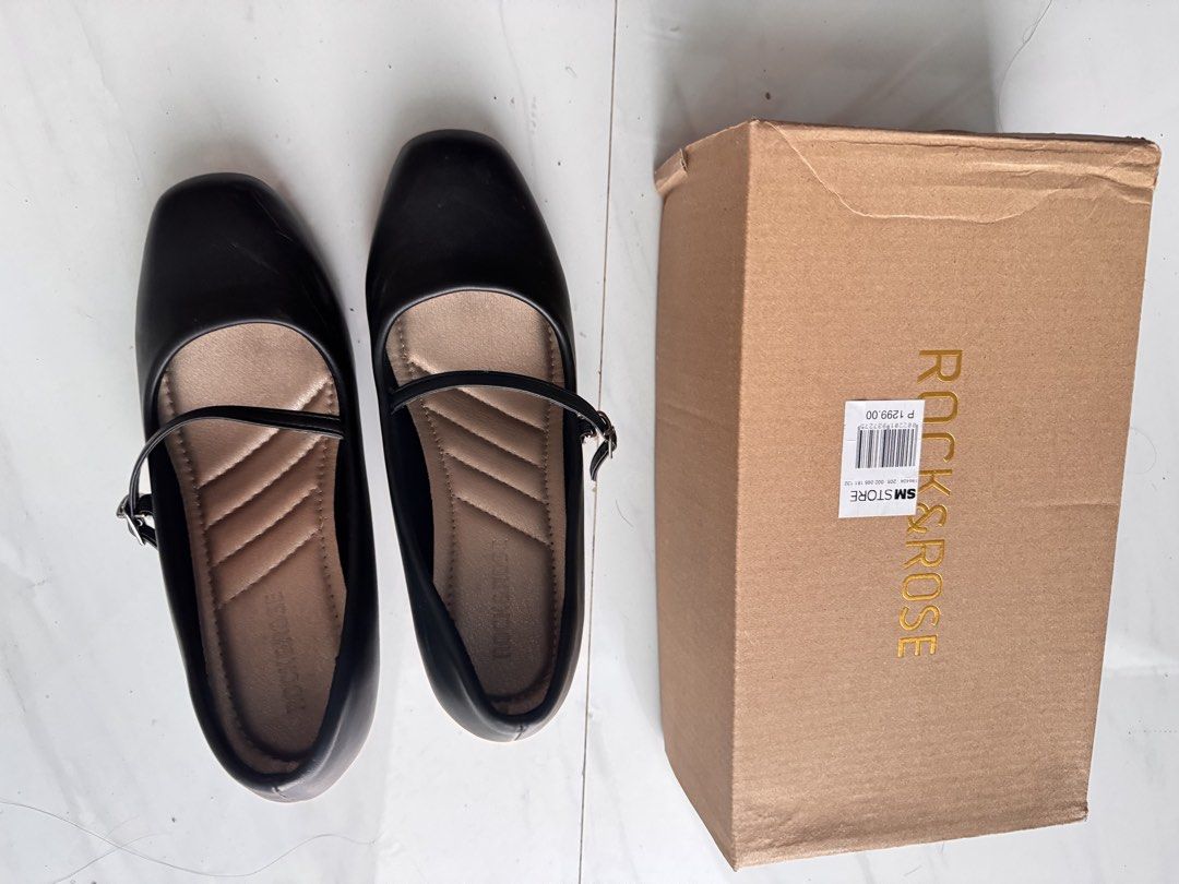 Black School Shoes (Category: Heels) located in Cainta. Submitted by happydog.e97ed3 (Listing ID 1462052044, Image 2). Description: Worn 3 times.
