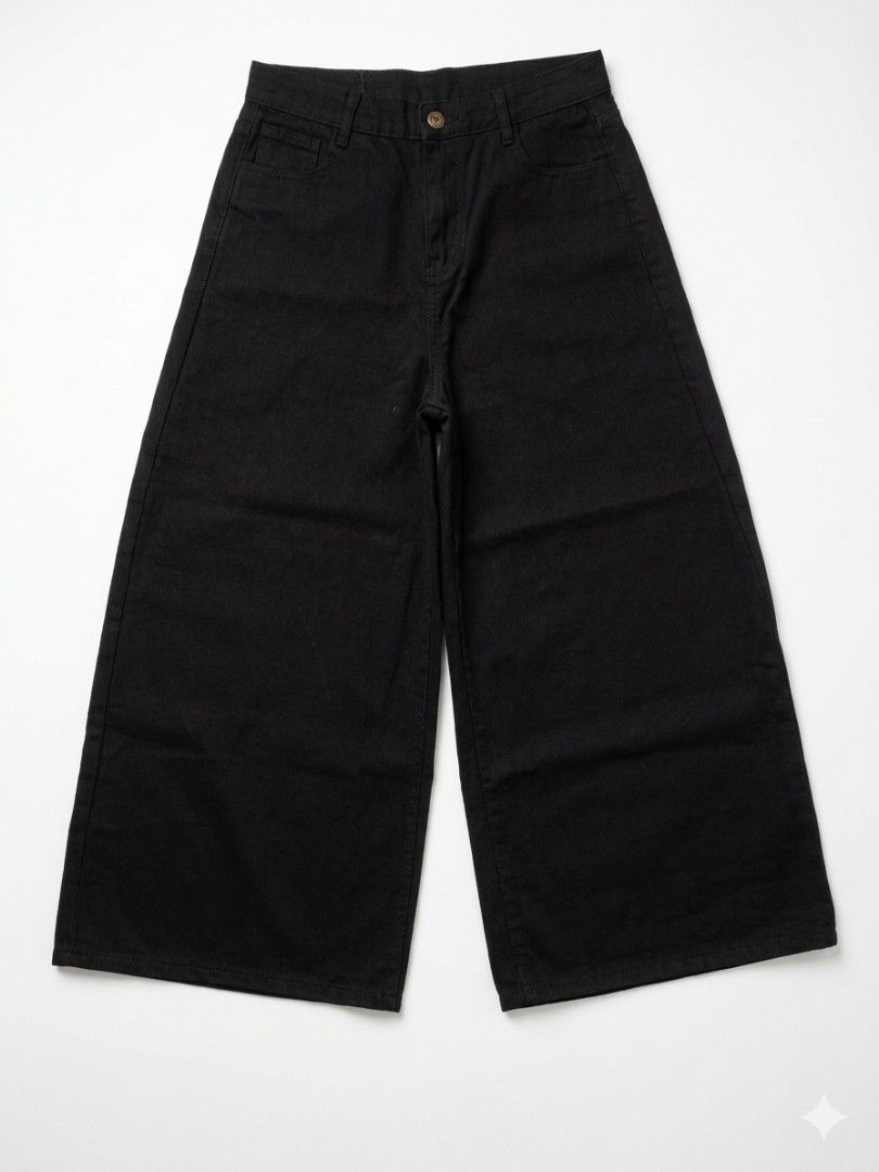 Black Wide Leg Cropped Denim Pants (Category: Jeans) located in Manila. Submitted by thrift_with_khryss.11 (Listing ID 1462047146, Image 1). Description: - Black denim pants - Wide leg cut - Cropped length - High waisted style - Button and zip closure - Two front and two back pockets - Casual and comfortable for everyday wear.