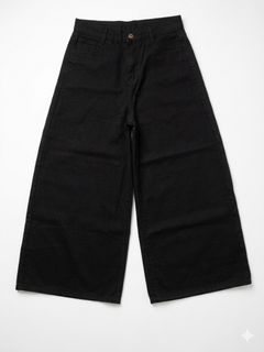 (Category: ) located in . Submitted by thrift_with_khryss.11 (Listing ID 1462047146, Image 1). Description: .