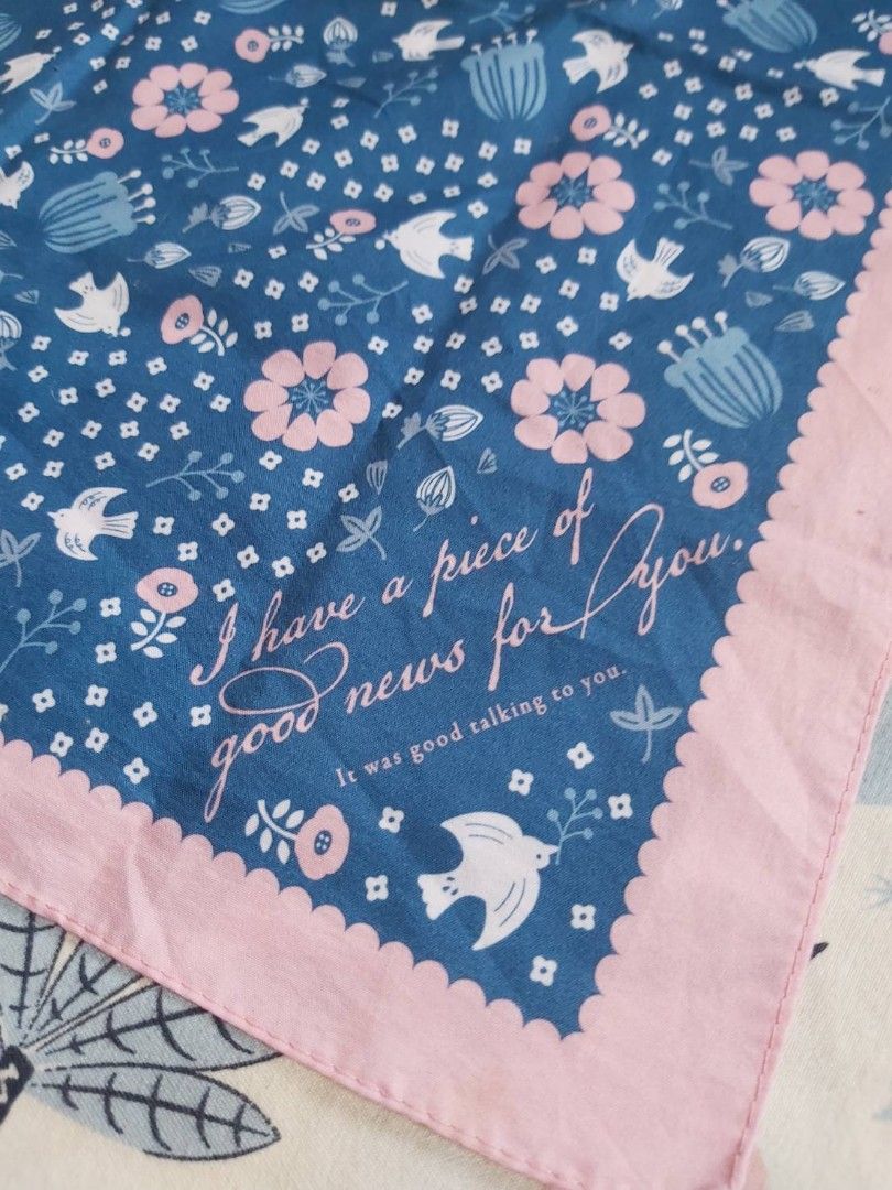 BLUE & PINK BANDANA HANDKERCHIEF (Category: Handkerchief & Pocket Squares) located in Bulacan. Submitted by nansantiago (Listing ID 1462132986, Image 2). Description: BLUE & PINK BANDANA HANDKERCHIEF 19.6x19.6" inches 🏷️ ₱75‼️ 📍 Location: Plaridel, Bulacan 💸 Mode of Payments: Gcash / BPI 📦 Pick-up / Ship 🚚 Couriers : Flash Express / SPX / Lalamove.