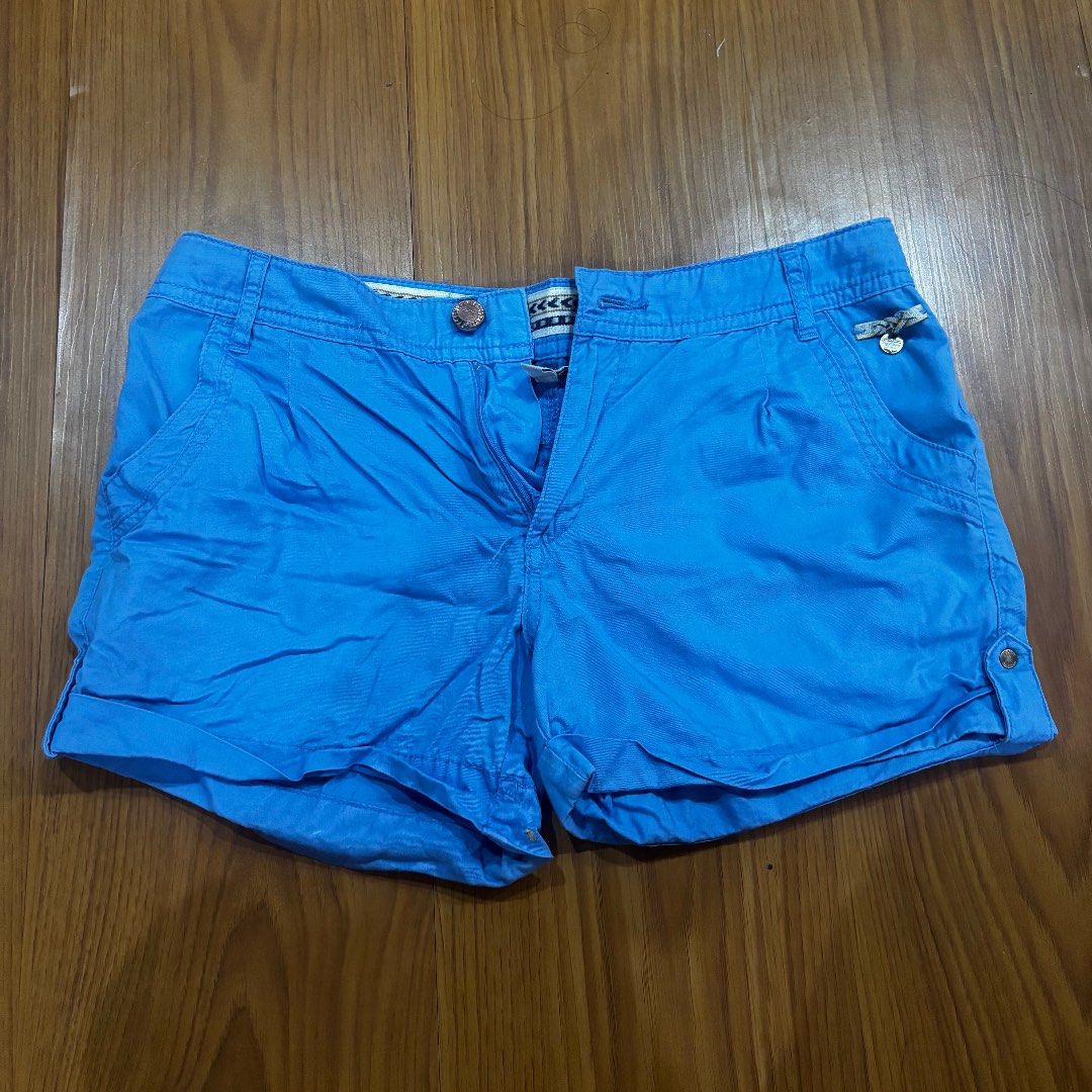 Blue Casual Shorts (Category: Shorts) located in Quezon City. Submitted by murafindsph (Listing ID 1462037293, Image 1). Description: - Cute blue shorts - Perfect for casual wear - Front and back pockets - Button and zip closure - Cotton or cotton-blend fabric - Rolled hem detail - Great for warmer weather.