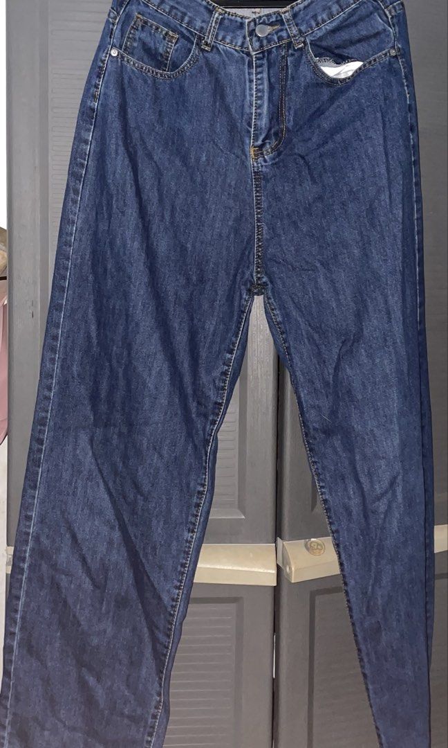 Blue Denim Jeans (Category: Jeans) located in Quezon City. Submitted by cailyfinds (Listing ID 1462119439, Image 2). Description: - waist:28 inch -length: 42 1/2 inch.