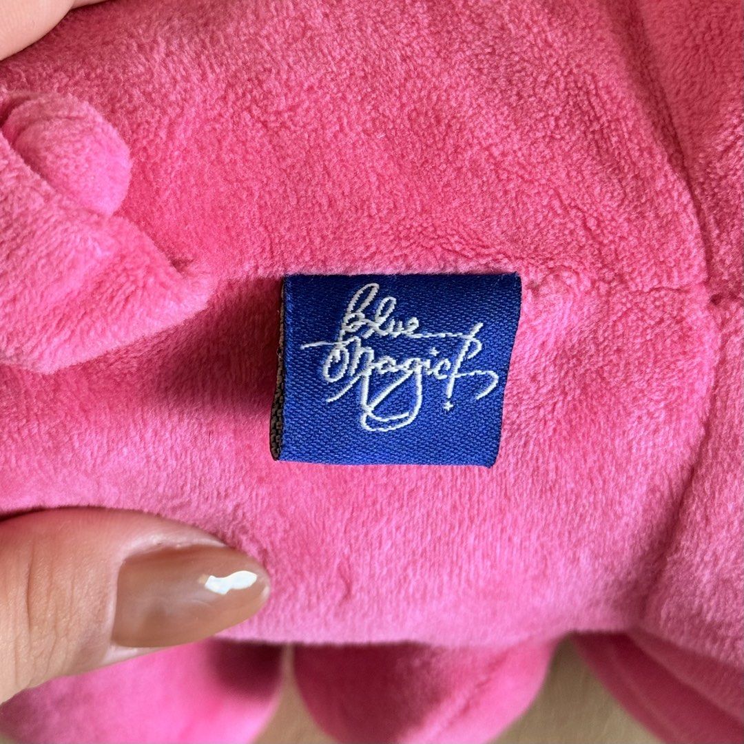Blue Magic Pink Pig Plush Toy with Bow (Category: Plushies & Soft Toys) located in Dagupan City. Submitted by shopaholic_sungit (Listing ID 1462082059, Image 2). Description: Adorable pink pig plush toy Authentic Blue Magic product Buyer will pay for the Shipping Fee.