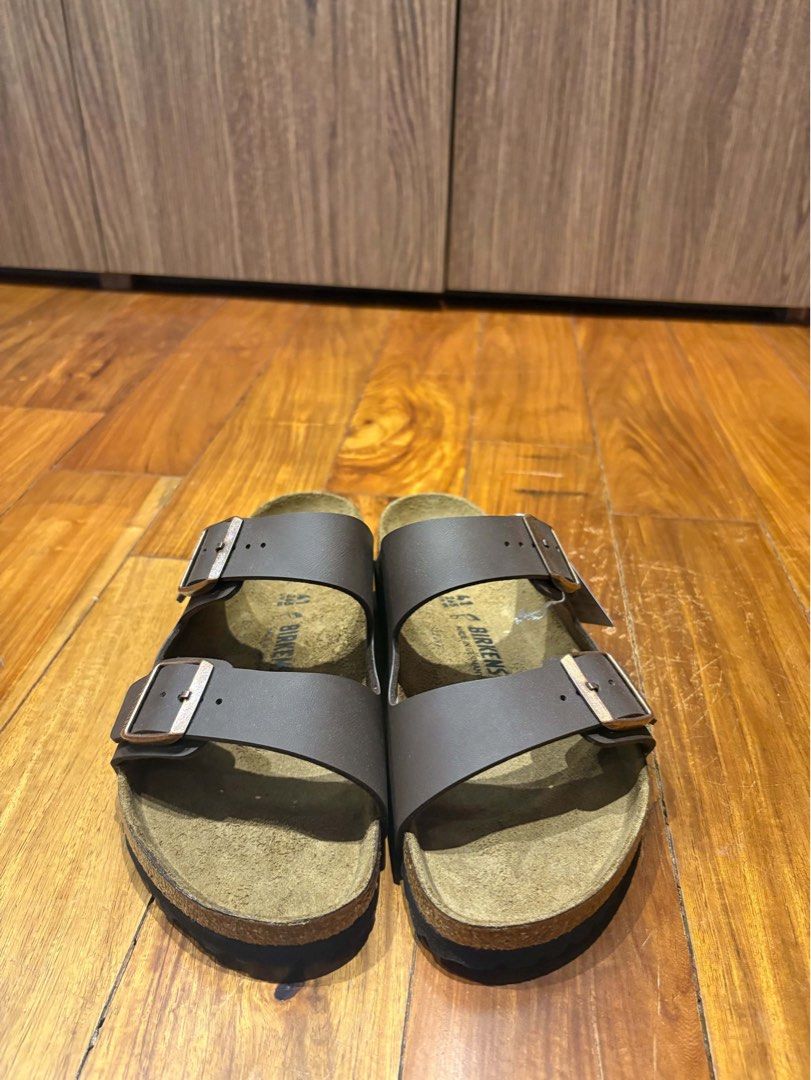 BNWT Authentic Birkenstock - Brown Mens 41 (Category: Casual Shoes) located in San Juan City. Submitted by sabbiescloset (Listing ID 1462059339, Image 3). Description: - price is nego!! :) send in offers or chat meee - fresh from Birkenstock Canada - brand new with tags - never worn pa - RFS: got the wrong size :( Can meetup if near me & subject to availability!! .