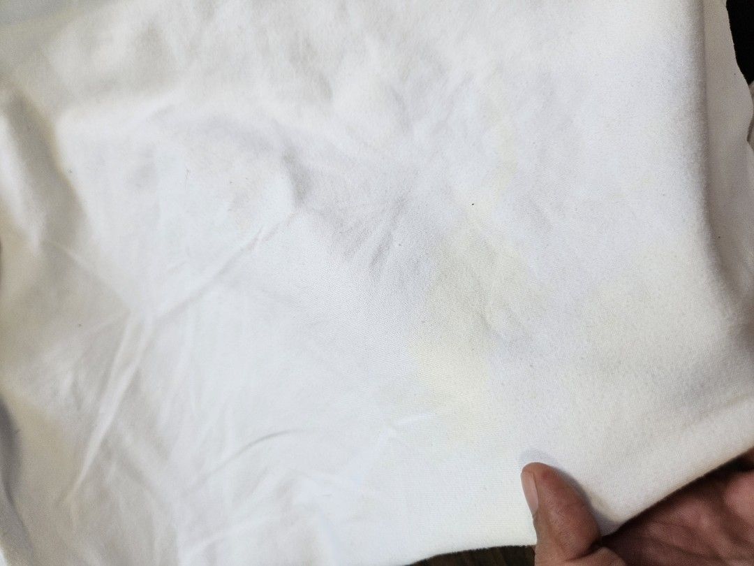 Bodysuit Ambercrombie & Fitch (Category: Others Tops) located in Santa Rosa. Submitted by veesgoodfinds (Listing ID 1462076811, Image 3). Description: Light stain pls see photo medium size.