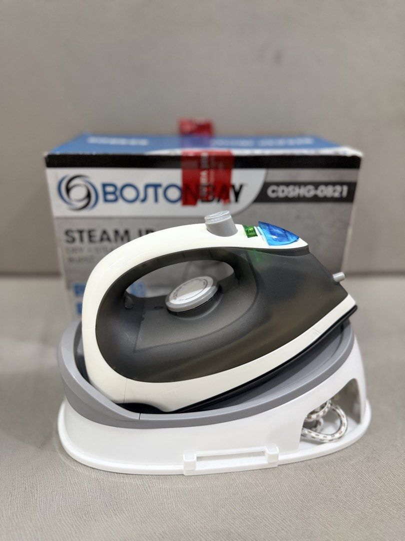 BoltonBay Cordless Steam Iron (Category: Irons & Steamers) located in Las Pinas. Submitted by stockholm05 (Listing ID 1462202377, Image 2). Description: BoltonBay Cordless Steam Iron ✨ Steam • Dry • Spray • Burst 💨 ✔️ Non-stick soleplate ✔️ Fast heating ✔️ Lightweight & easy to use ✔️ Perfect for everyday home use Tenesting lang pero never nagamit dahil mas gamay ko ang non steamer na plancha.