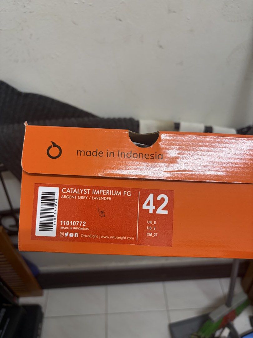 boot ortuseight (Category: Boots) located in Kuala Lumpur. Submitted by adwarifqi (Listing ID 1462159547, Image 2). Description: condition mcm baru sbb baru pakai sekali.