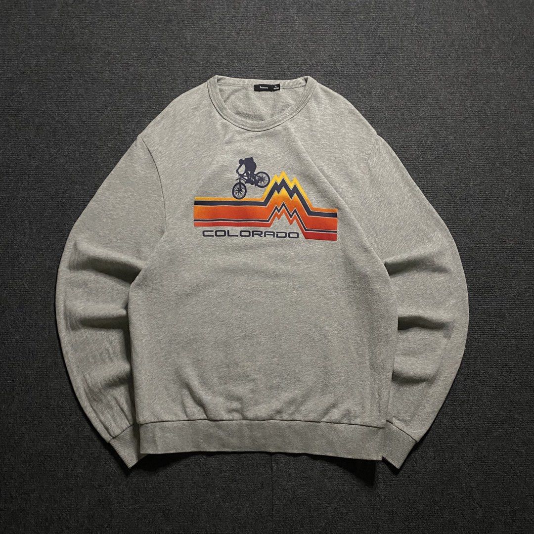 Bossini Colorado Sweater (Category: Coats, Jackets and Outerwear) located in Quezon City. Submitted by thrifted_by_cj (Listing ID 1462095058, Image 1). Description: Bossini Colorado Sweater 1 Width: 23in Length: 29in Condition: 10/10 Color rate: 10/10 Issue: none Note: vintage vibes Price: 300 + Sf Payment first J&T Delivery PM ✉️.