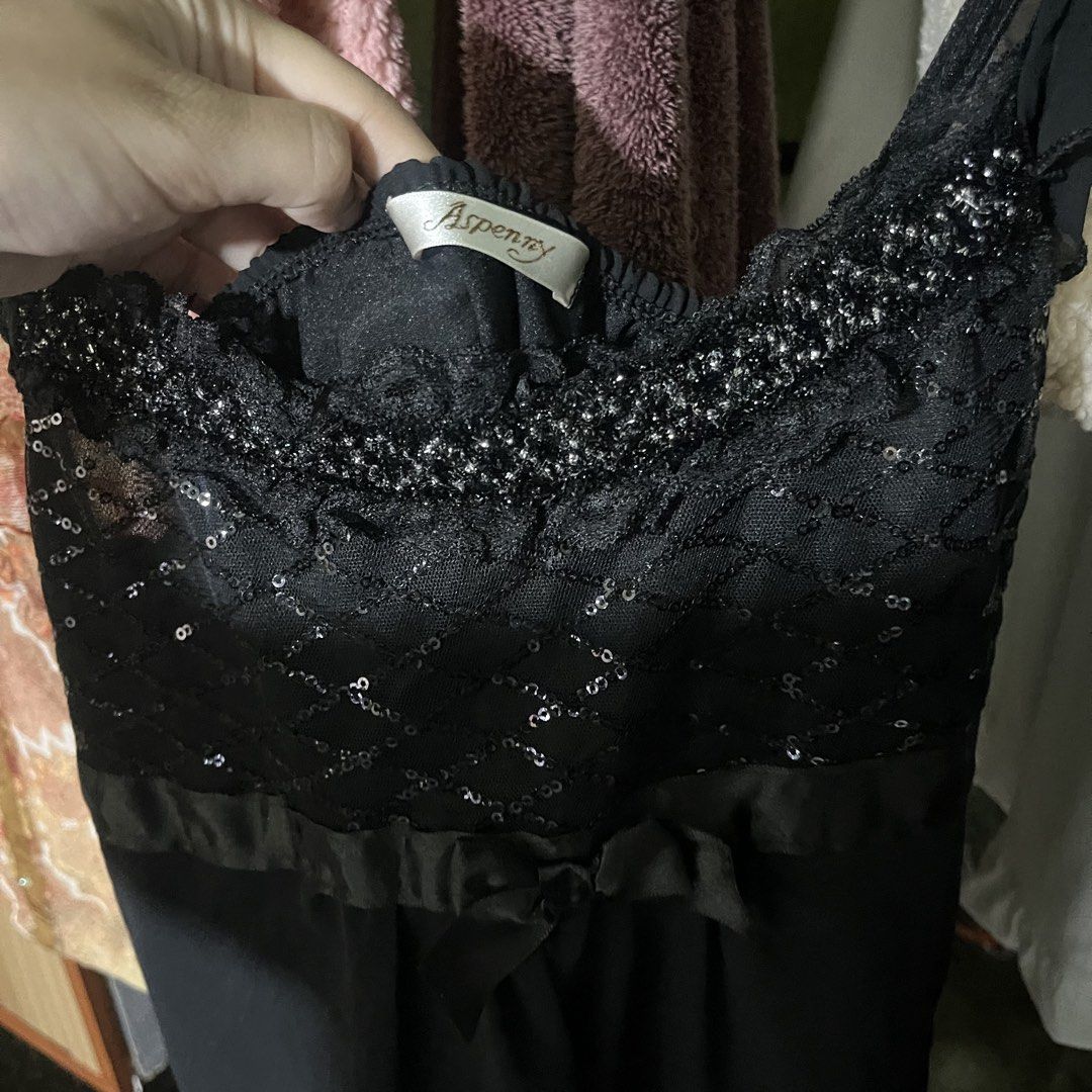 both fairy top y2k SET (Category: Others Tops) located in Bayugan. Submitted by svintageph (Listing ID 1462171277, Image 3). Description: two items for 300 php no issue size small.