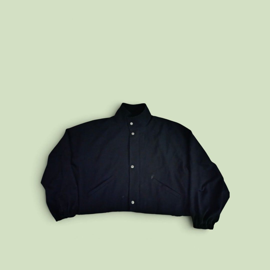 Boxy crop jacket (Category: Coats, Jackets and Outerwear) located in General Santos City (Dadiangas). Submitted by jay_roa (Listing ID 1461696778, Image 2). Description: .