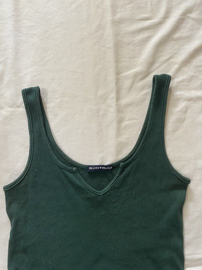 Brandy Melville top (Category: Sleeveless) located in General Santos City (Dadiangas). Submitted by amae.threads_0117 (Listing ID 1462150879, Image 2). Description: .