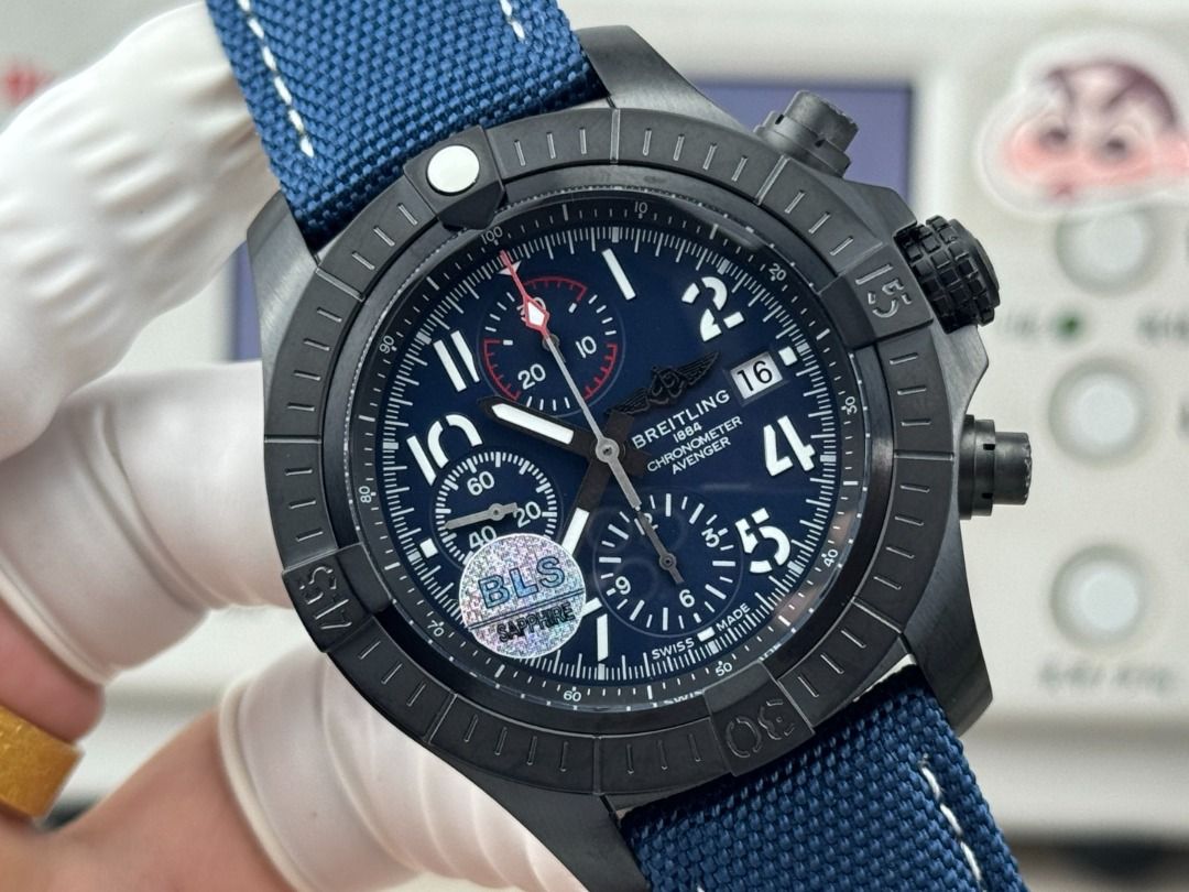 Breitling Avenger B01 Chronograph 45 (Category: Men's Watches) located in Pasig City. Submitted by wisefalcon6199 (Listing ID 1462110544, Image 2). Description: .