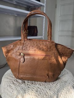 (Category: ) located in . Submitted by vintage_vogue6100 (Listing ID 1462140749, Image 1). Description: .