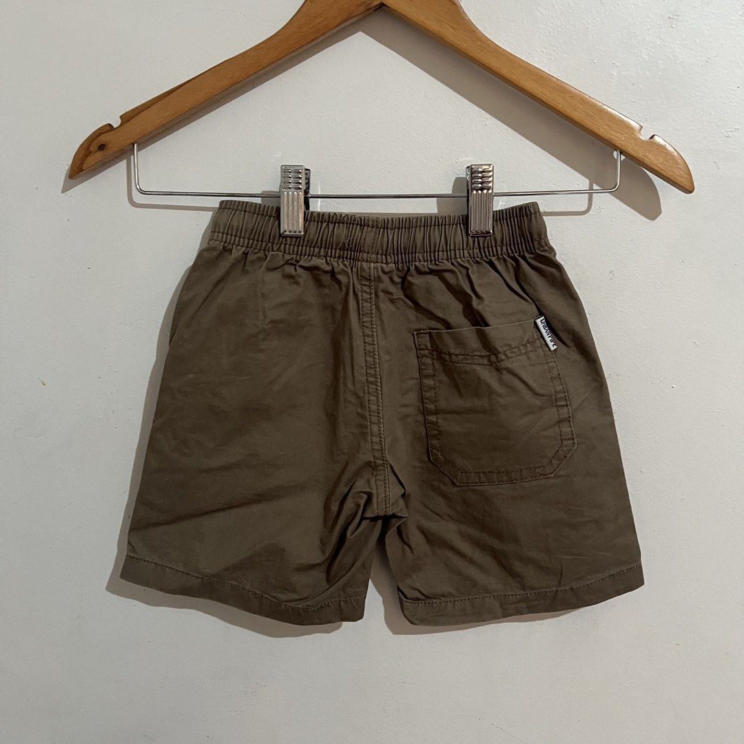 Brown shorts (Category: Babies & Kids Fashion) located in Manila. Submitted by ourburstingwardrobe_ (Listing ID 1462064889, Image 3). Description: Size 3-4 Like new.