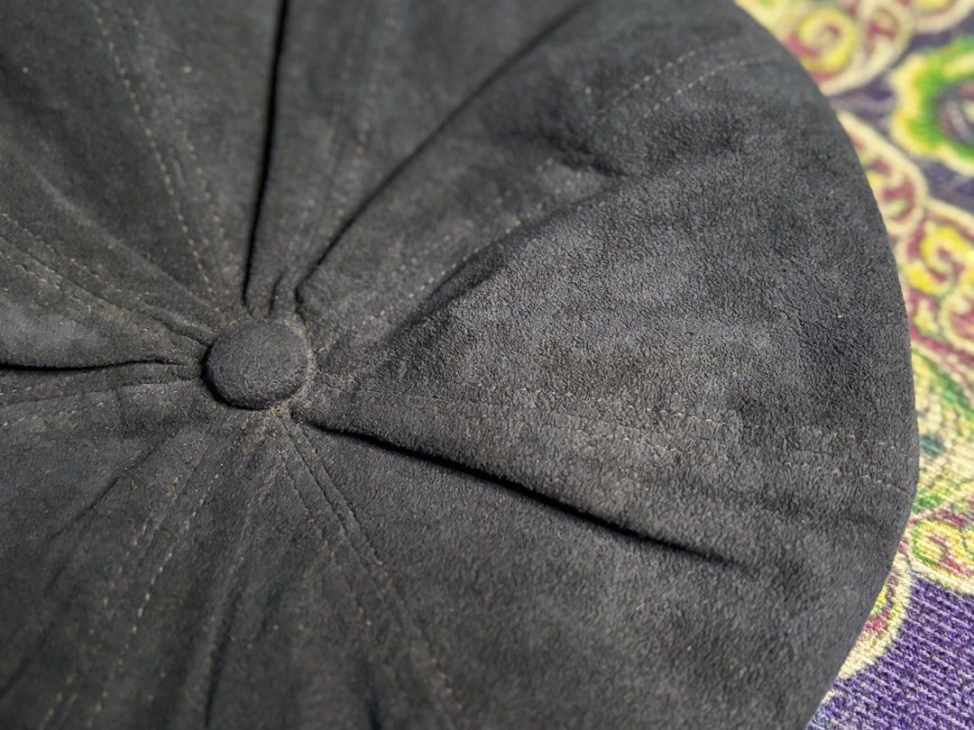 Burberry Berret (Category: Caps & Hats) located in Valenzuela. Submitted by telagram (Listing ID 1462123865, Image 2). Description: .