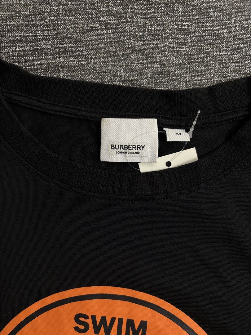 Burberry Black Graphic Tshirt (Category: Tshirts & Polo Shirts ) located in San Fernando. Submitted by kayemanalac_05 (Listing ID 1462113884, Image 2). Description: .