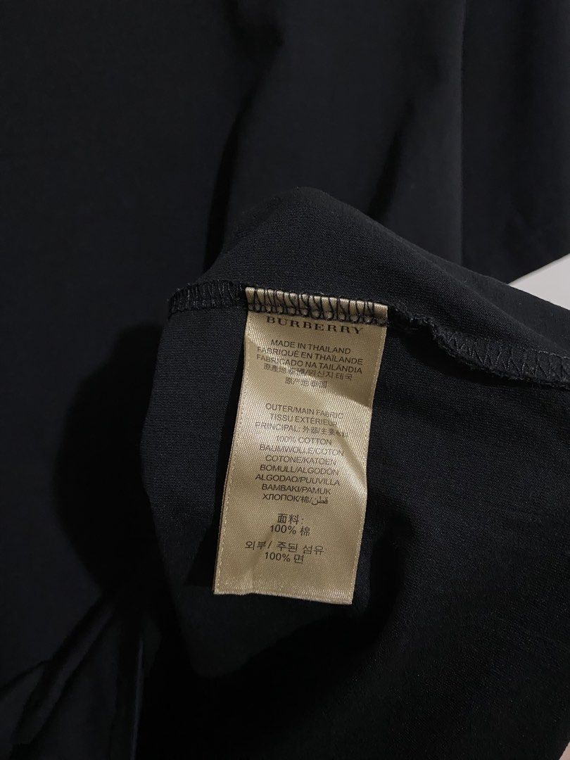 Burberry Black Tee (Category: Tshirts & Polo Shirts ) located in Batangas. Submitted by got.thrift (Listing ID 1462038334, Image 3). Description: W-20 L-27 Like New No Issue.
