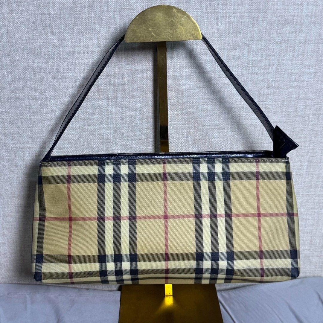 BURBERRY KILI2 BAG (Category: Luxury Bags & Wallets) located in Claveria. Submitted by jhunaceeeeee (Listing ID 1462082166, Image 2). Description: 💯Authentic No inclusion See pics.