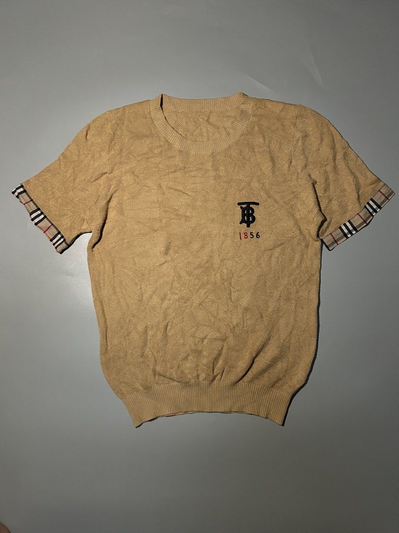 Burberry Monogram Knit T-Shirt (Category: Tshirts & Polo Shirts ) located in Munoz. Submitted by itsmerhae.phoenix (Listing ID 1462195151, Image 1). Description: Excellent condition no tags 19/25 small to medium.