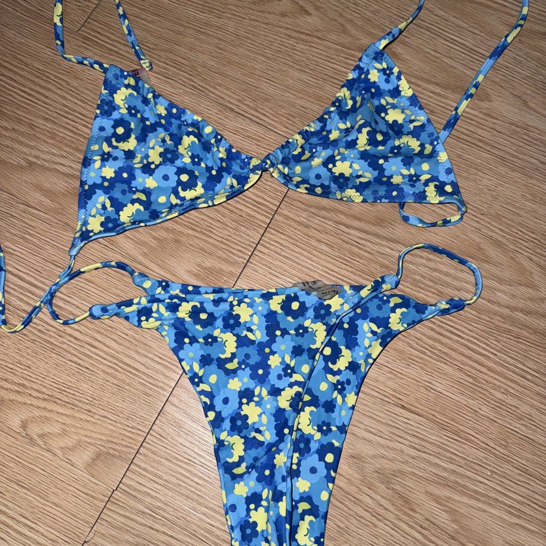 Buy 2 for P340 (Category: Bikinis & Swimsuits) located in Manila. Submitted by khyscloset (Listing ID 1462221535, Image 1). Description: Blue fits XS-S Burgundy fits S-M - brand is Coco Cabana with tag.