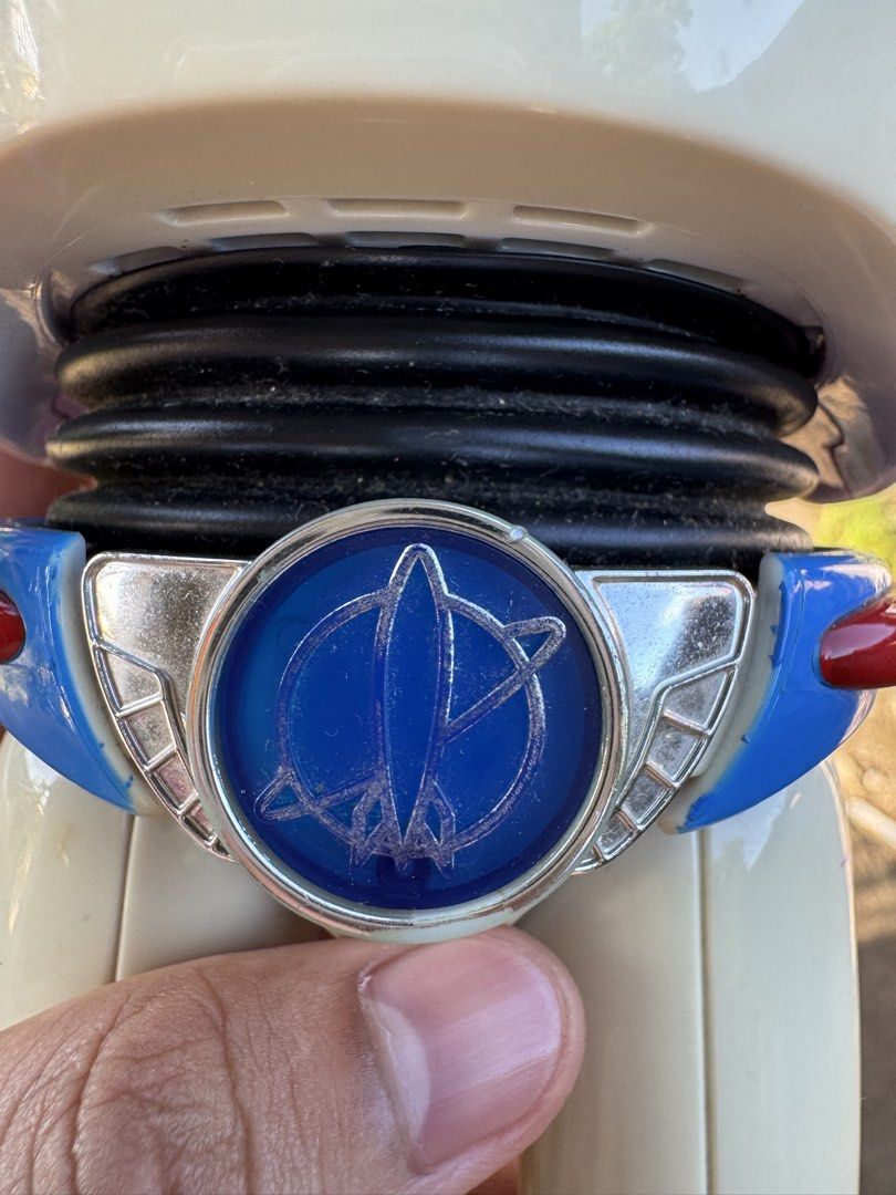Buzz Lightyear Utility Belt (Category: Action & Battle Toys) located in Tarlac. Submitted by jericoooooo_ (Listing ID 1462043573, Image 3). Description: -Working - Features opening and closing helmet - Includes iconic wings - Minor scuffs on paintwork - Ideal collectible for any Toy Story enthusiast.