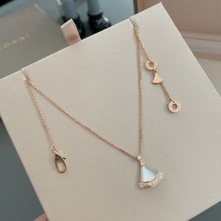 （分類：）位於 。 由 cosmicra_aa 提交（商品編號 1462089564，圖片 1）。簡介： 。
