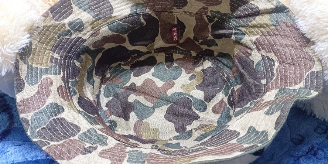 CA4LA bucket hat (Category: Caps & Hats) located in General Santos City (Dadiangas). Submitted by japan-ukay (Listing ID 1462168884, Image 1). Description: .