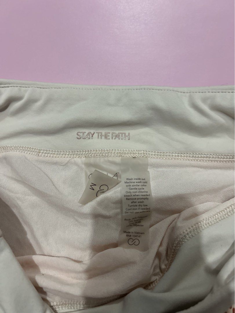 Calla Running Short (Category: Activewear) located in Manila. Submitted by chen_clybelles (Listing ID 1462181848, Image 2). Description: M to semi L.