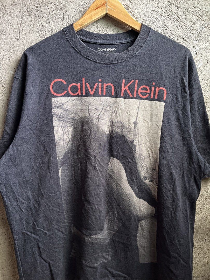 CALVIN KLEIN (Category: Tshirts & Polo Shirts ) located in Cagayan de Oro. Submitted by rewornthriftph (Listing ID 1462042553, Image 2). Description: width: 22.5 length: 28 large | FITS also on medium Color rate: 9.5/10 Issue: In EXCELLENT Condition See details and reference on slides Payment Methods: GCASH/JNT PLS MANAGE YOUR EXPECTATIONS. THRIFT ITEMS, NO CANCELLATION ₱700.