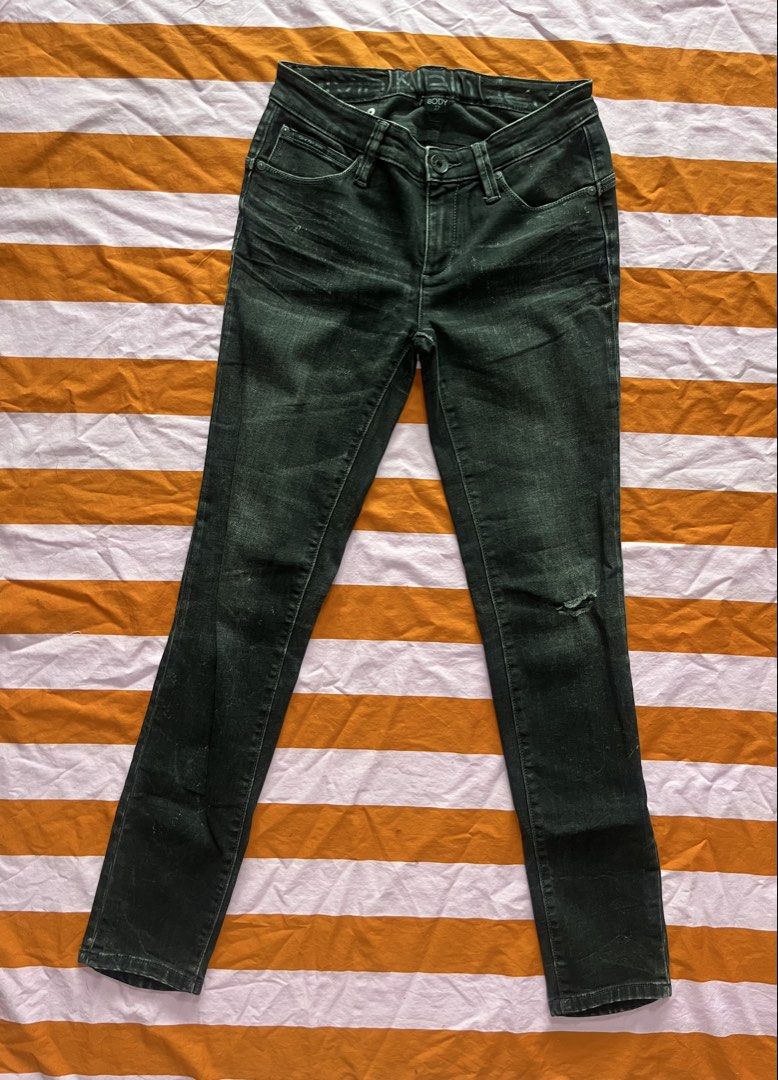 Calvin Klein Jeans Black Denim Size 27 (Category: Jeans) located in Mandaluyong City. Submitted by hopeworldplane (Listing ID 1462204537, Image 1). Description: - Brand: Calvin Klein - Type: Black Denim Jeans - Size: 27 - Features: Distressed look, small rip on right leg - Closure: Button and zip - Style: Classic five-pocket - Occasion: Casual wear.