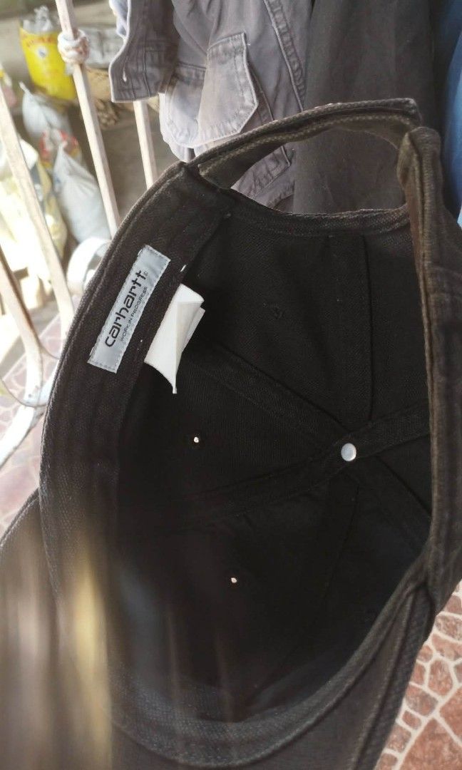 Carhartt (Category: Coats, Jackets and Outerwear) located in Manila. Submitted by victorbrianalcala87 (Listing ID 1462175792, Image 3). Description: .