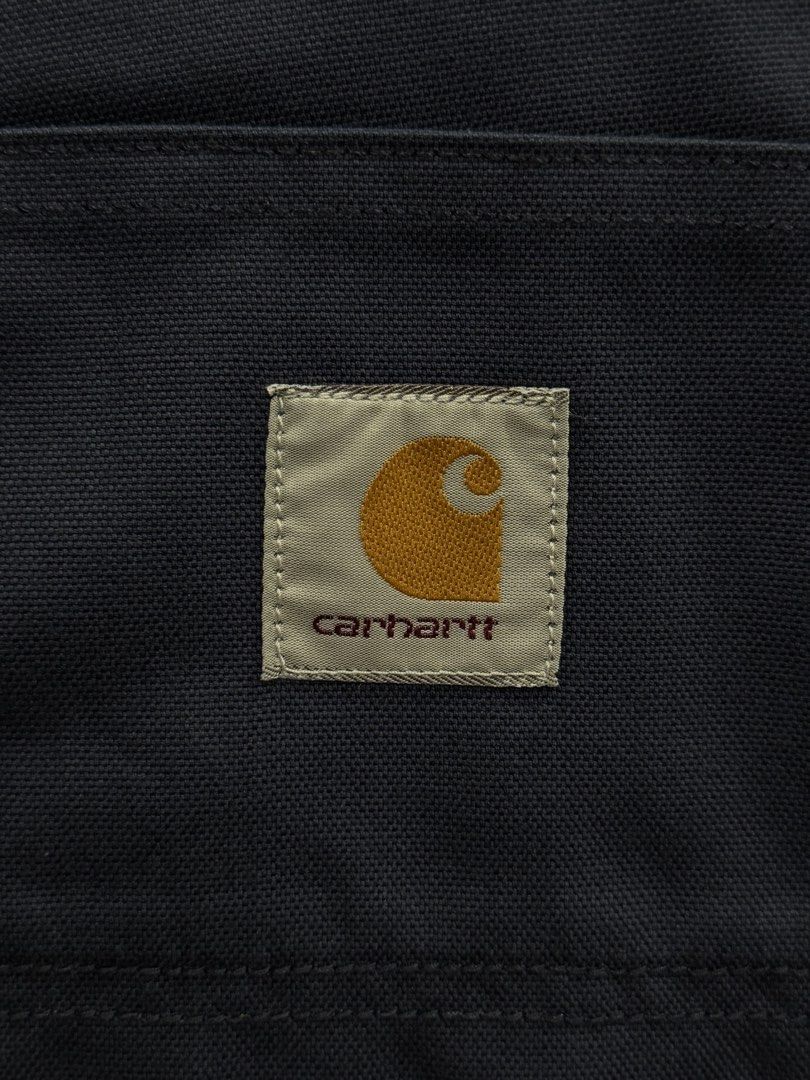 Carhartt Navy Blue Work Pants (Category: Activewear) located in Marikina City. Submitted by grindmanila (Listing ID 1462113060, Image 3). Description: MENS MEDIUM FITS✔️ 30 - 32 WAISTLINE 40 LENGTH 7 HEM GOOD AS BRANDNEW✅ CRISPING CRISPY✅.