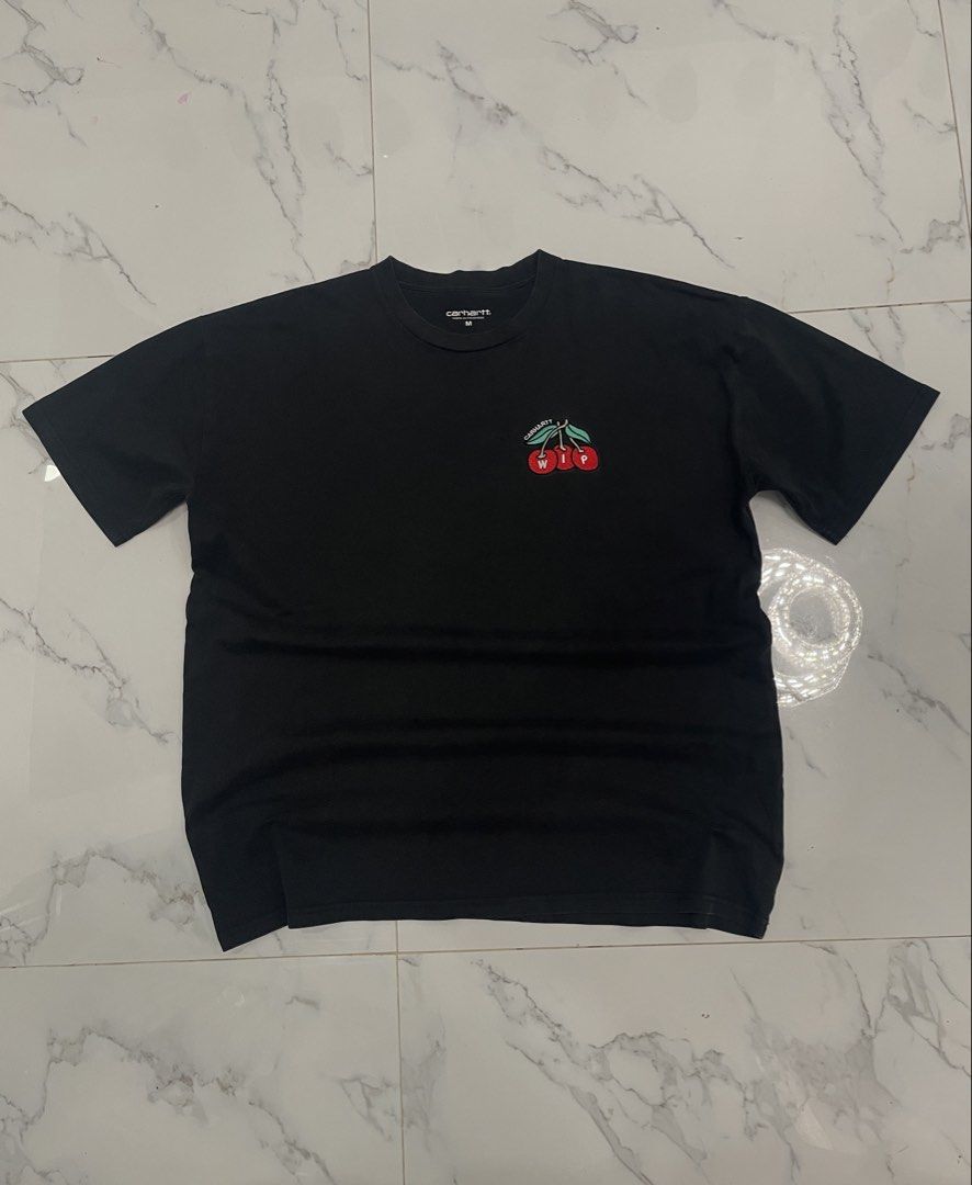 CARHARTT SHIRT (Category: Tshirts & Polo Shirts ) located in Pinamungahan. Submitted by yugenfajar95939 (Listing ID 1462050585, Image 1). Description: no issue color rate: 9.7/10 excellent condition 24x18.