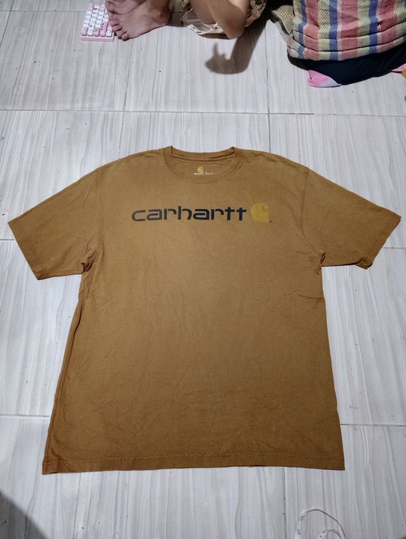Carhartt Tees (Category: Tshirts & Polo Shirts ) located in Santa Cruz. Submitted by jm.co (Listing ID 1462261797, Image 1). Description: Forsale Carhartt Tees size Large dimes 34x30 no major issue there is a little dot stain in yhe front but not noticeable in verygood condition for only 500 stacruz laguna.
