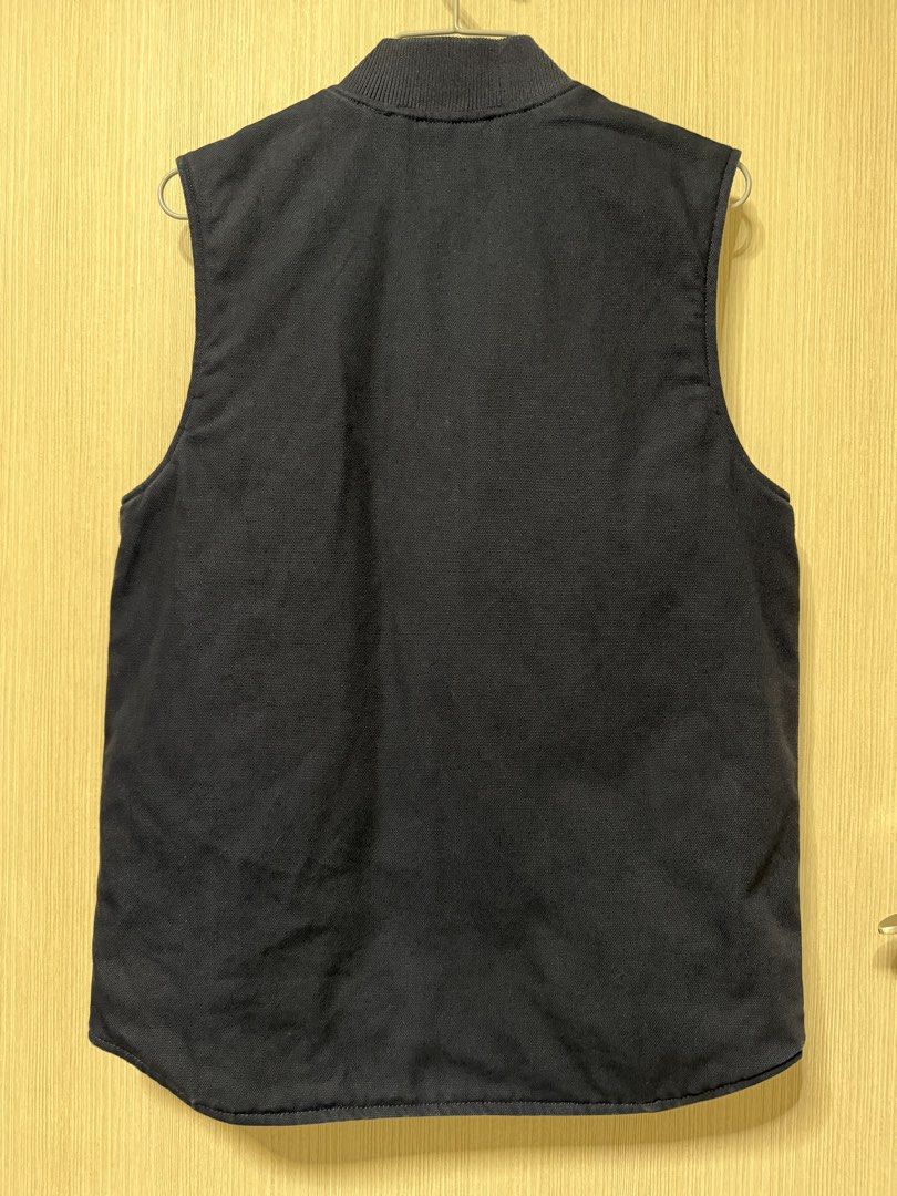 Carhartt WIP 黑色工裝背心 S碼 （分類：背心）位於 Hong Kong。 由 superspicy 提交（商品編號 1462172091，圖片 2）。簡介： 著過兩次。