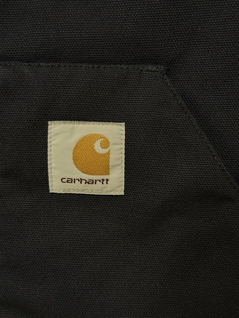 Carhartt WIP 黑色工裝背心 S碼 （分類：背心）位於 Hong Kong。 由 superspicy 提交（商品編號 1462172091，圖片 4）。簡介： 著過兩次。