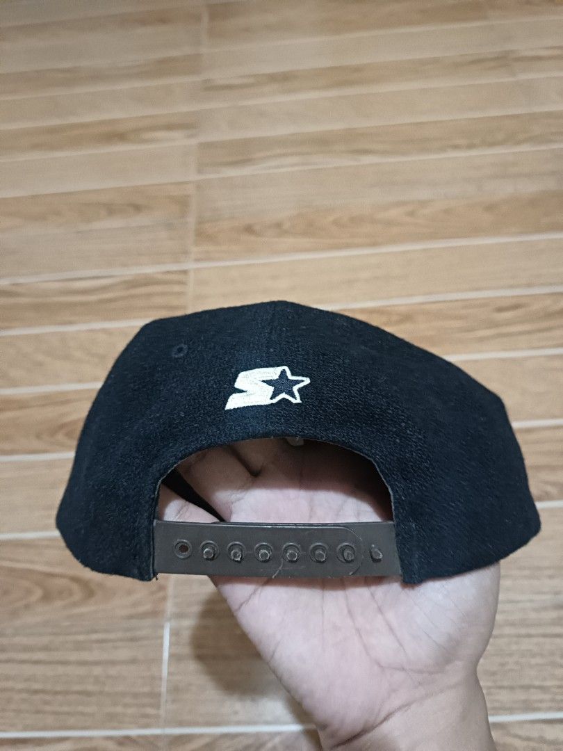 Carhartt x Starter Two-Tone Snapback Cap (Category: Activewear) located in Rodriguez. Submitted by yellowvtg.ph (Listing ID 1462224573, Image 3). Description: Carhartt x Starter Two-Tone Snapback Cap Need Wash.