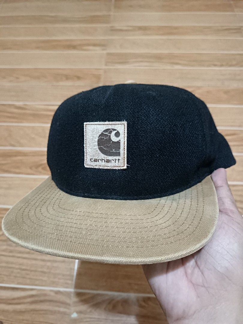 Carhartt x Starter Two-Tone Snapback Cap (Category: Activewear) located in Rodriguez. Submitted by yellowvtg.ph (Listing ID 1462224573, Image 1). Description: Carhartt x Starter Two-Tone Snapback Cap Need Wash.