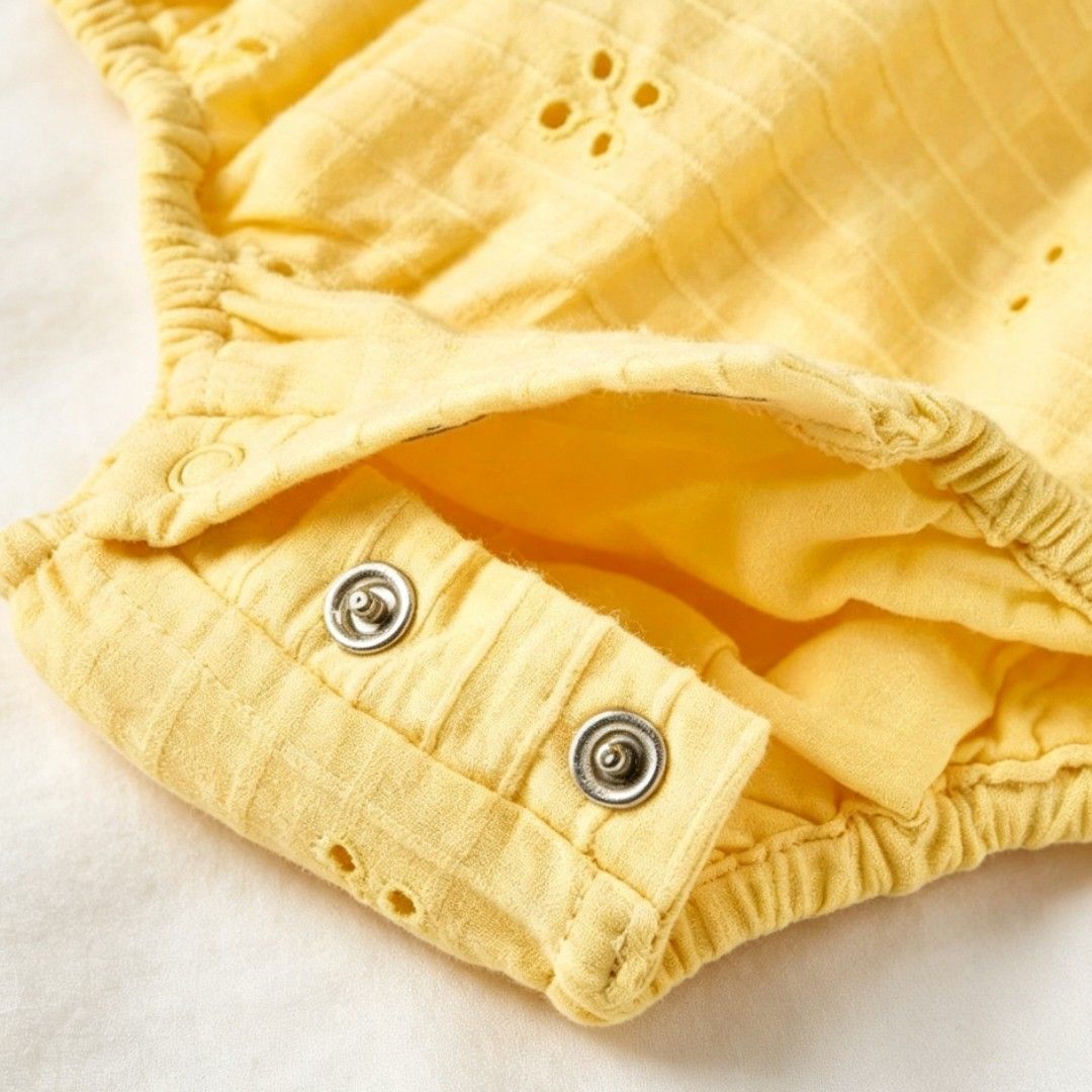 Cat & Jack Baby Eyelet Romper — 18 Months (Category: Babies & Kids Fashion) located in Taguig. Submitted by usa_dibs (Listing ID 1462167402, Image 2). Description: 🌼 Item Description: Cat & Jack Baby Eyelet Romper — 18 Months Brand: Baby Cat & Jack Size: 18 Months Color: Soft Pastel Yellow Material: Premium lightweight 100% cotton — breathable, soft, and gentle on baby’s skin Origin: Made in India Condition: Brand New with Tags attached ✨ Key Fe