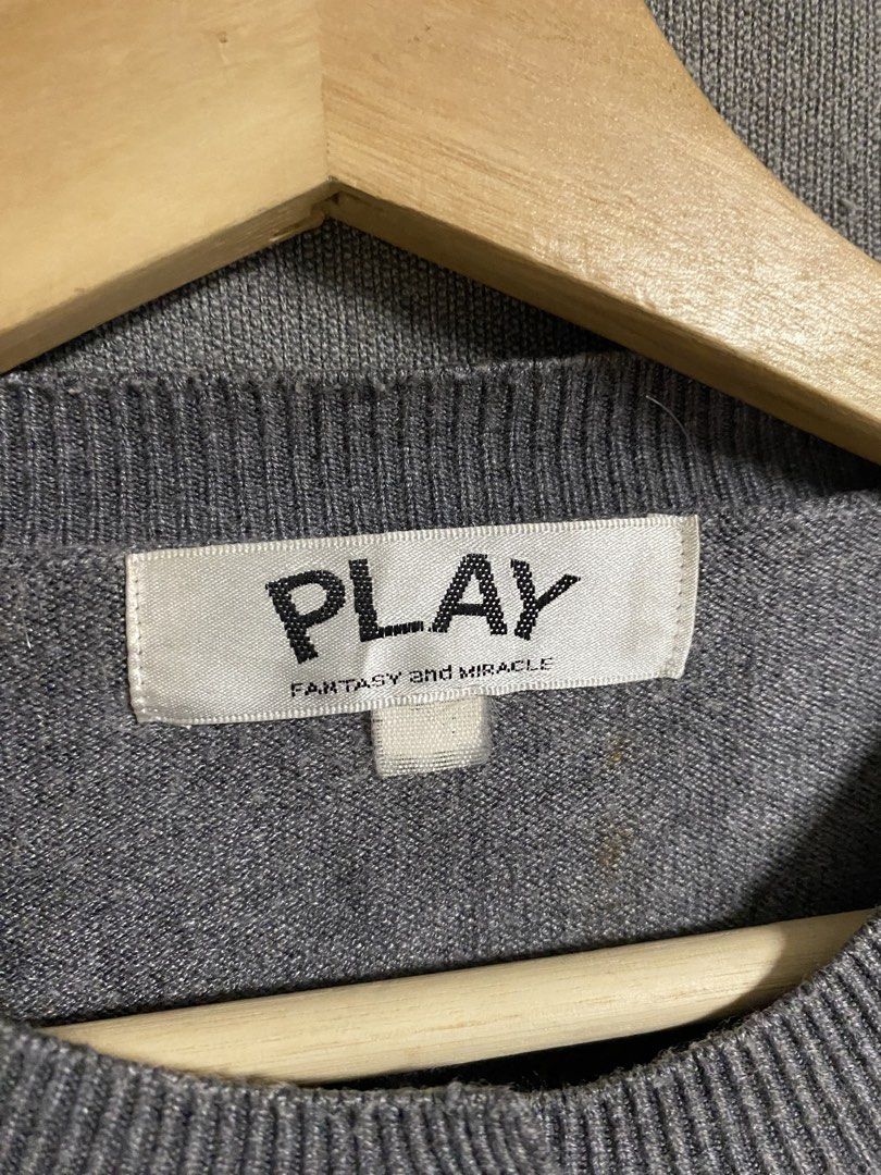 CDG PLAY CARDIGAN (Category: Longsleeves) located in Cabuyao City. Submitted by ukaythriftshirt (Listing ID 1462131209, Image 3). Description: CDG PLAY CARDIGAN EXCELLENT CONDITION SMALL TO MEDIUM DIMES 16-22 COLOR RATE 9/10 NO HARD ISSUE LINTS ONLY - 550.