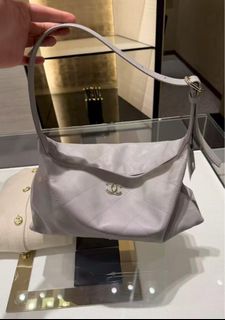 (Category: ) located in . Submitted by chicluxury (Listing ID 1462110751, Image 1). Description: .