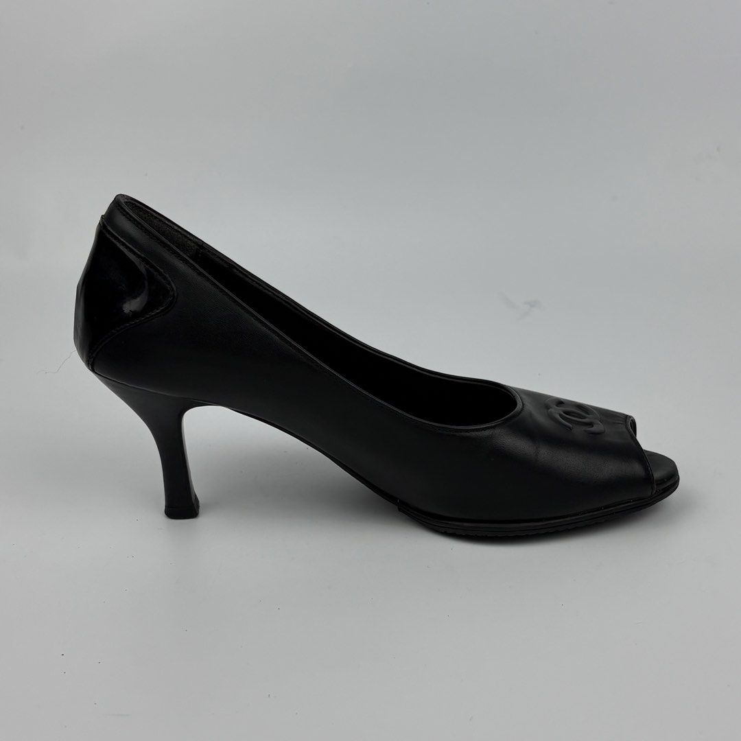 Chanel Open-toe Heels Sandal (Category: Sneakers & Footwear) located in Bacolod City. Submitted by cast.archives (Listing ID 1462176960, Image 3). Description: Chanel Open-toe Heels Sandal Size: 36.5 Condition: Good Flaw: With sign of used.