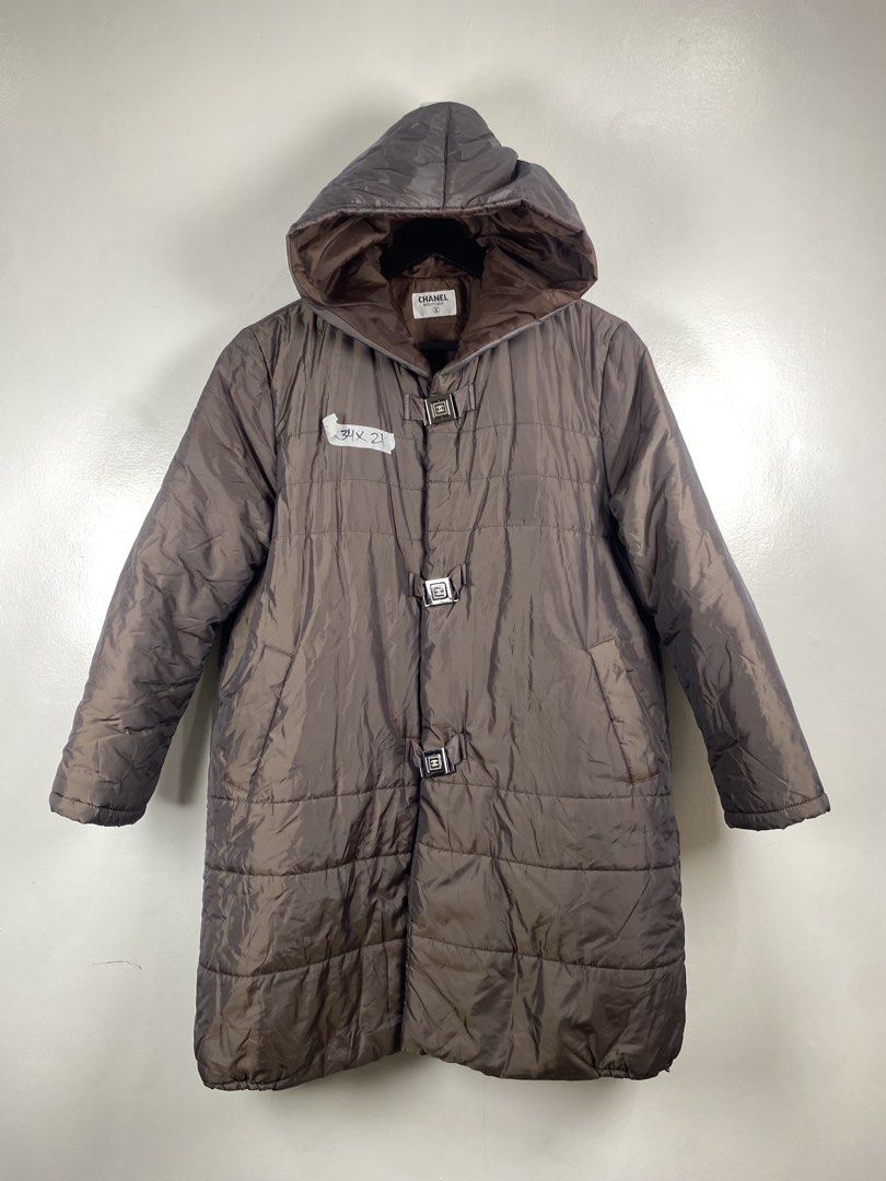 Chanel Outerwear (Category: Coats, Jackets and Outerwear) located in Manila. Submitted by declutterpromax (Listing ID 1462079935, Image 2). Description: Check all pics.