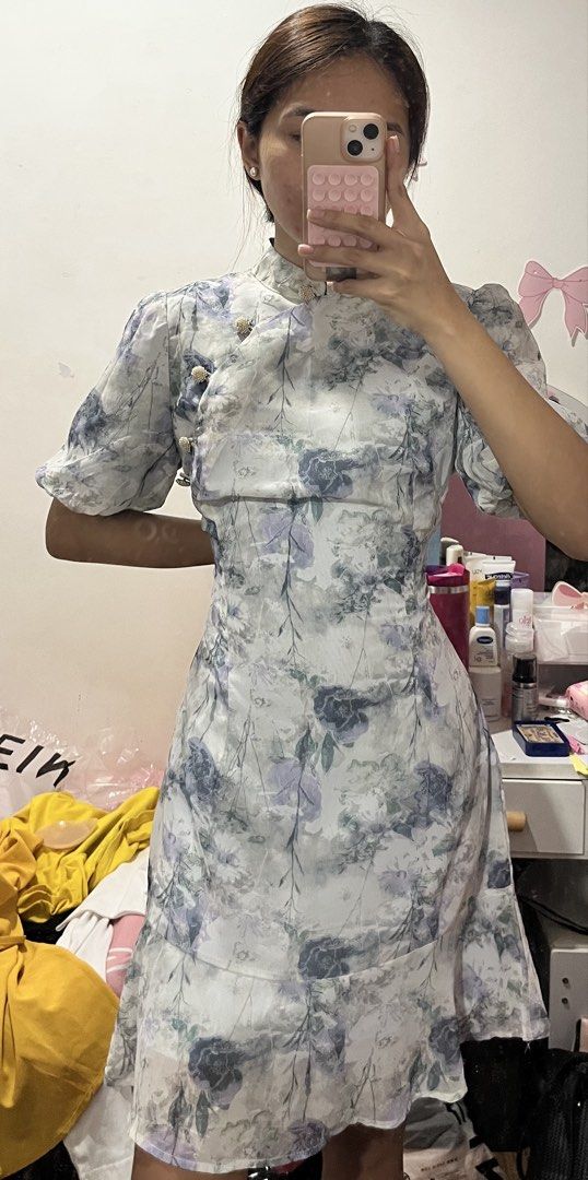 Chinese Collar Dress (Category: Dresses) located in Antipolo. Submitted by sldchloe_declutters (Listing ID 1462204410, Image 1). Description: Decluttering ❤️ •small to medium Loc: Antipolo.