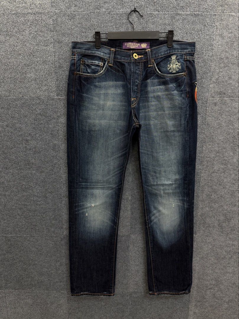 Christian Audigier Jeans Skull & Flames Design (Category: Jeans) located in Marikina City. Submitted by grindmanila (Listing ID 1462117647, Image 2). Description: MENS LARGE FITS✔️ 34 - 36 W 42 L 8 HEM GOOD AS NEW✅.