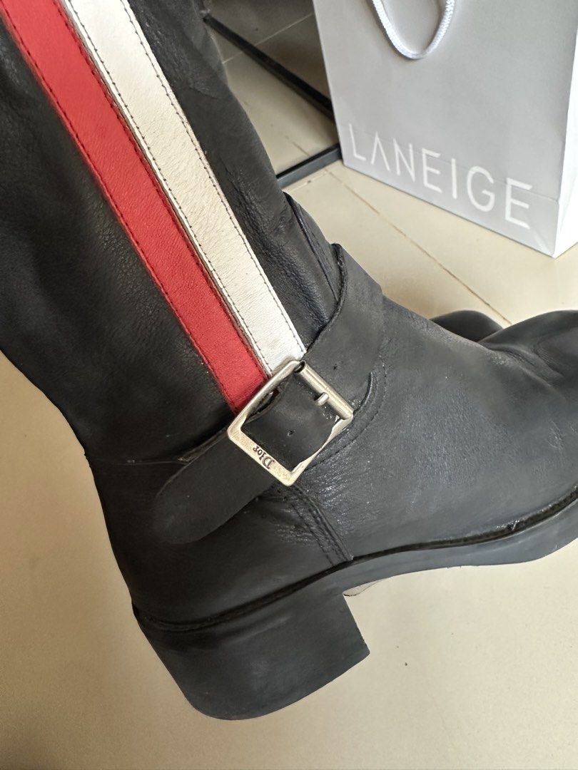 Christian Dior Boots (Category: Announcements) located in Butuan. Submitted by wear.next (Listing ID 1462056667, Image 2). Description: Size 37 No inclusions .