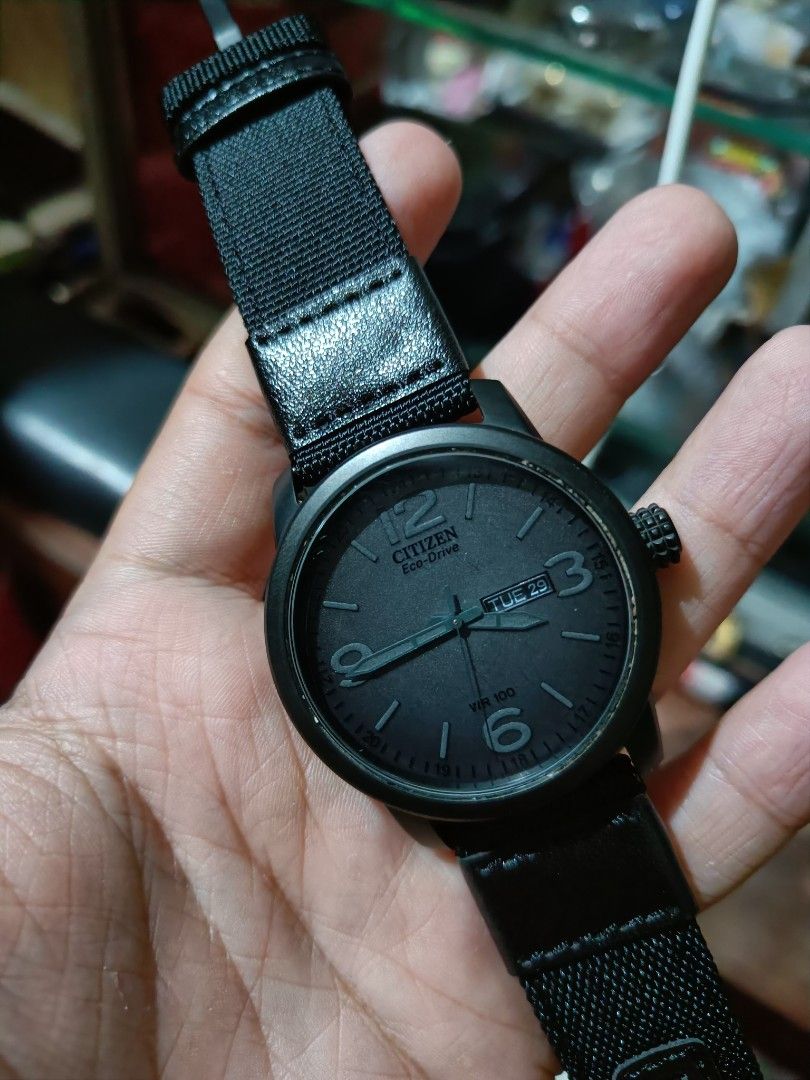 Citizen Eco Drive black watch (Category: Men's Watches) located in Taguig. Submitted by ashicollection (Listing ID 1462146105, Image 1). Description: Please read! For sure buyer only! NO COD/COP No reservation The items will be sold to the first payer w/o prior notice. Verbal reservations are not acceptable. Note: All items are vintage. Please manage your expectations accordingly. G cash payment. Shipping via Lalamove Metro Manila. For province: 
