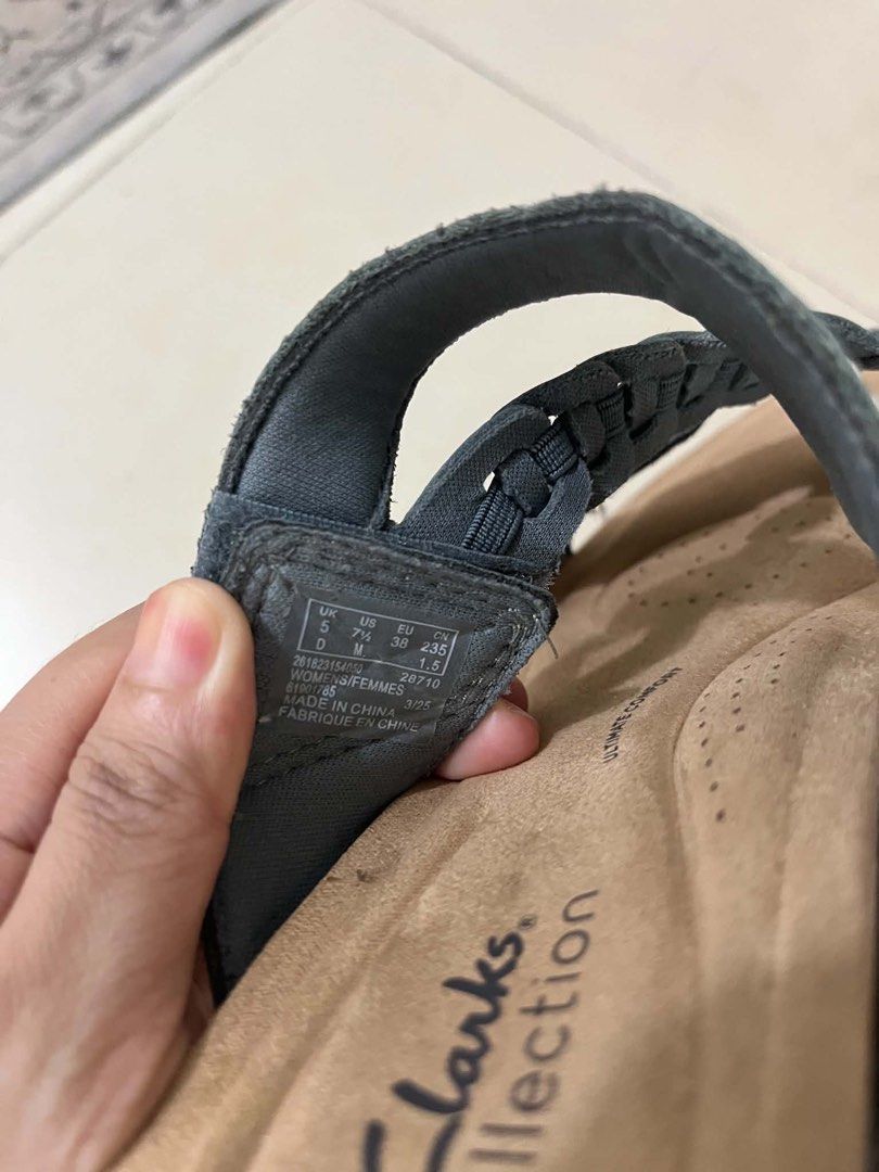 Clarks Collection Leather Slide Sandals (Category: Flats & Sandals) located in Pasig City. Submitted by titathings (Listing ID 1462056556, Image 3). Description: - Price is slightly negotiable - Authentic - Defects: Used. Uppers and footbeds are clean and in great shape with minimal wear. Comfort foam footbed still plush and firm. - Size: US 7.5M - Dusty Blue / Slate Leather - Ortholite Ultimate Comfort cushioned footbed, lightweight non-slip sol