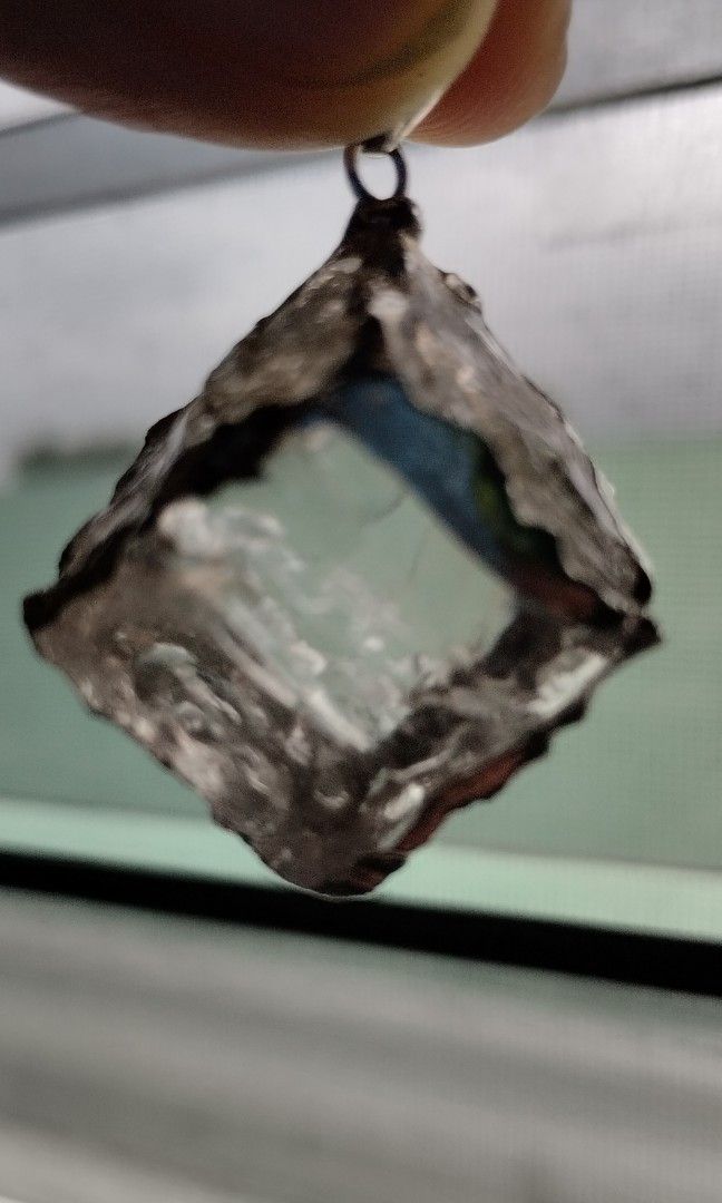 Clear quartz gem/ crystal pendant (Category: Luxury Accessories) located in Manila. Submitted by ztylish2018 (Listing ID 1462113542, Image 1). Description: A clear quartz pendant symbolizes clarity, purity, and the amplification of energy and intention. Clear quartz is a master healer crystals location: Makati Payment Gcash.