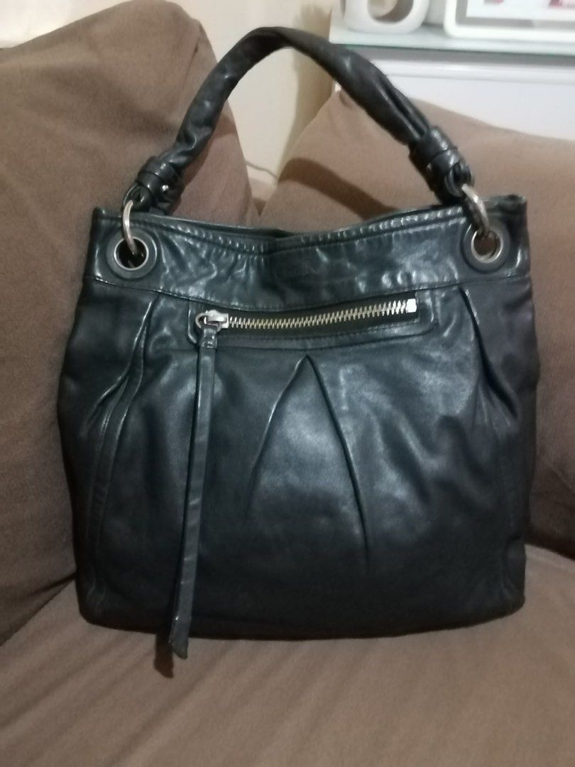 COACH authentic hobo xl bag (Category: Shoulder Bags) located in Manila. Submitted by momsluxes (Listing ID 1462073287, Image 1). Description: • authentic • preowned • no refund,no return, no exchange • please manage your expectations and please evaluate posted photos before buying....